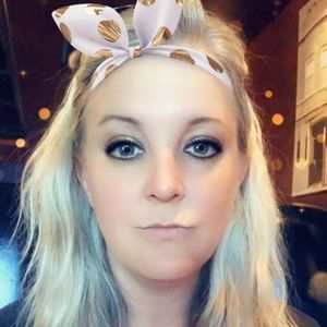 Meet your Posher, Joann